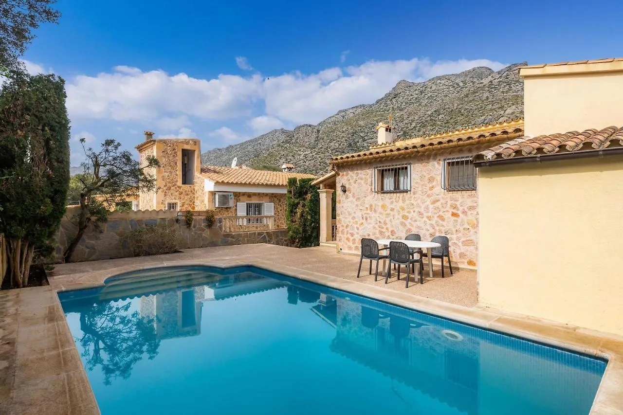 فيلا Casa Isabel Y Mateo Cala de Sant Vicenc 0*,  إسبانيا